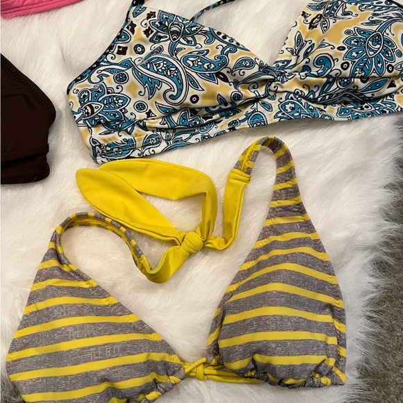 Bikini 👙 Tops - Picture 4 of 8